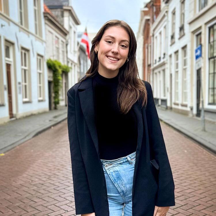 Senna van Venrooij junior marketingmedeweker G-Nius